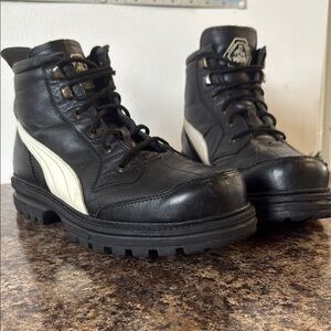 Vintage Puma Men's Black Leather Boots - 9
